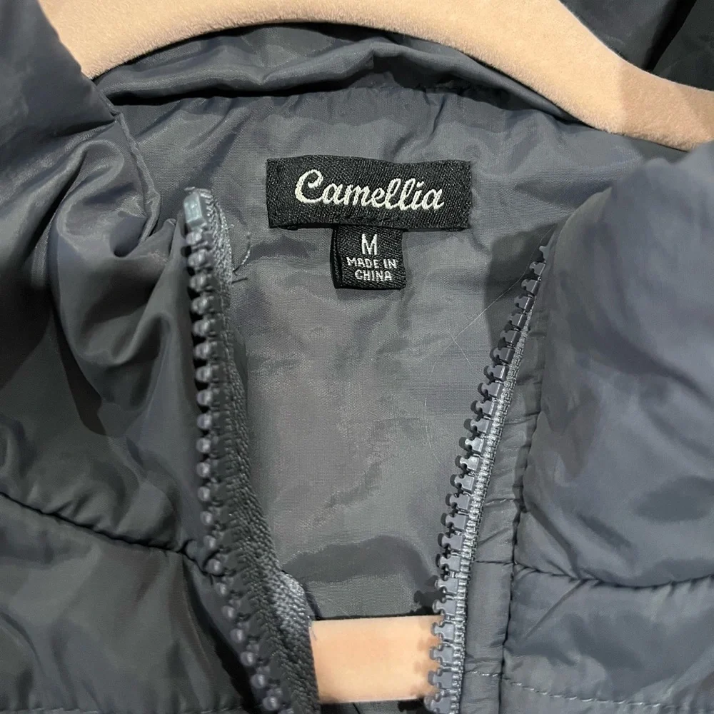 Camellia Zip Up Cropped Puffer Vest - Picture 3 of 3
